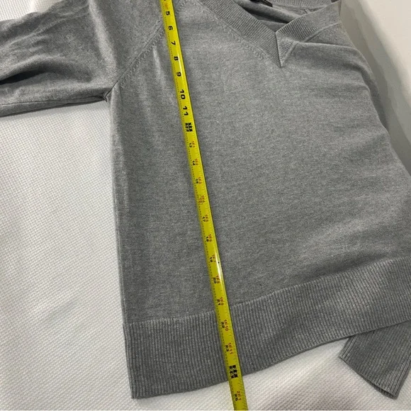 Banana Republic mens sweater medium V-neck pullover long sleeve sweater gray Top - Picture 7 of 9